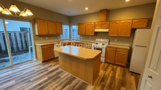 Foto del edificio - 3 BD I 2.5 BA Home - Fairview