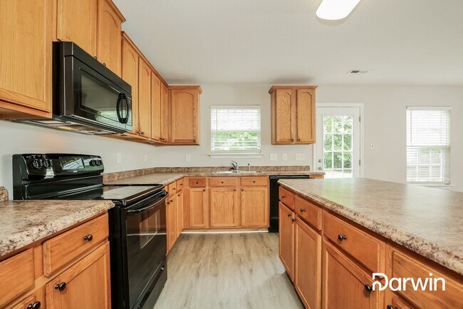 Foto del edificio - 1345 Sharp Ridge Road, Greensboro, NC 27406