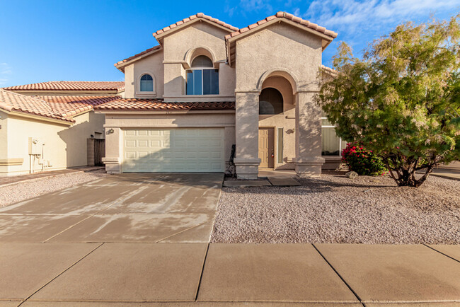 Foto del edificio - 4Bed/2.5Bath Home on Dobson/Ray! $399 MOVE...