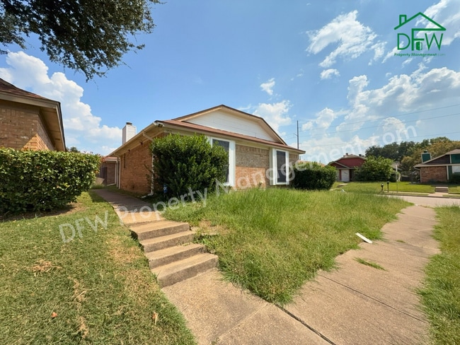 Building Photo - Charming Corner-Lot 2-Bedroom Home For Lease in Mesquite!