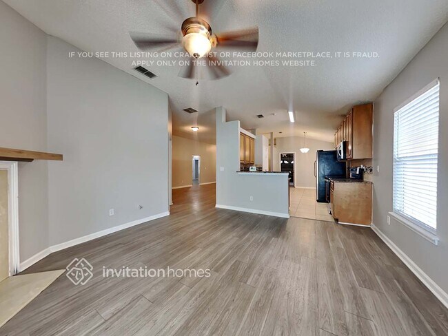 Building Photo - 1623 Canopy Oaks Dr