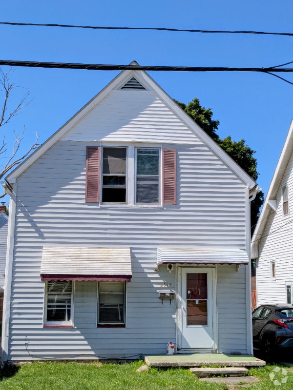 Building Photo - 2912 Saratoga Ave