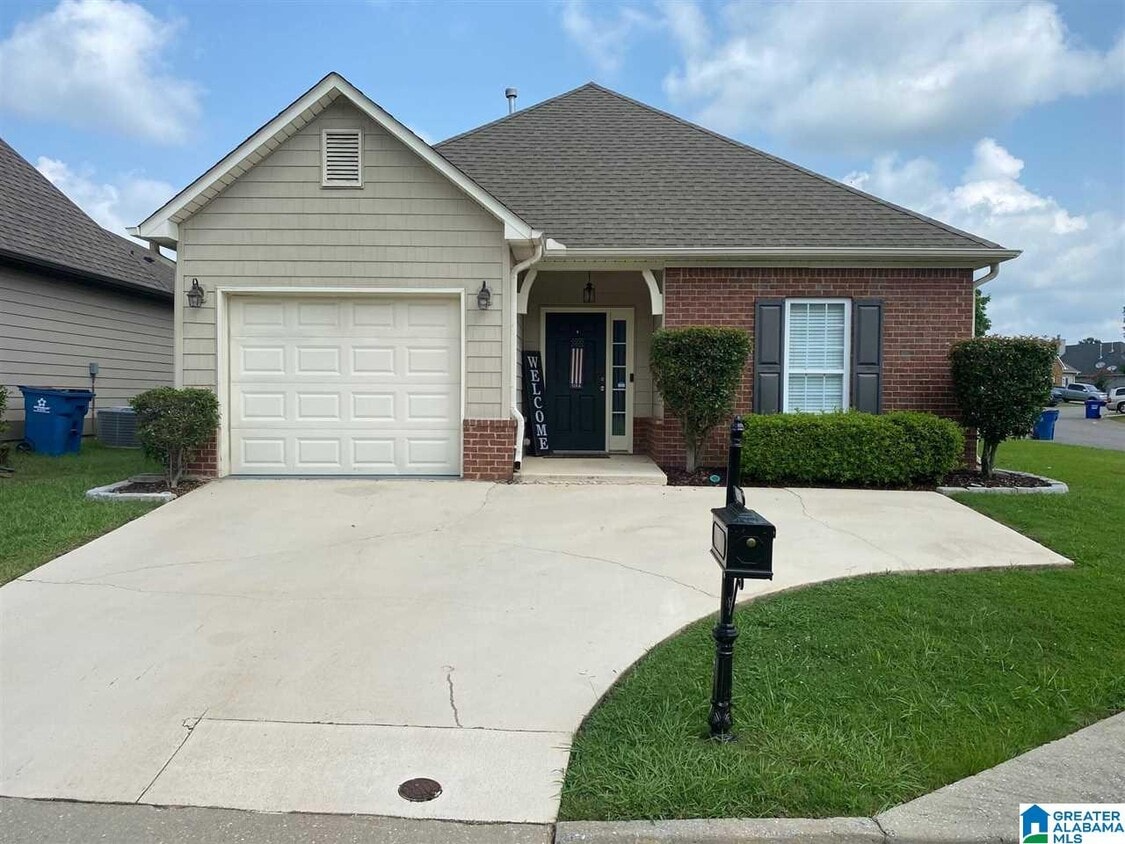 Primary Photo - 250 Fairbank Way