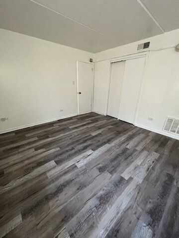 Dormitorio 1 - 14525 S Richmond Ave