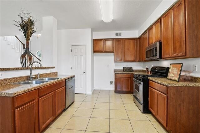 Foto del edificio - 2001 Dylan Dr