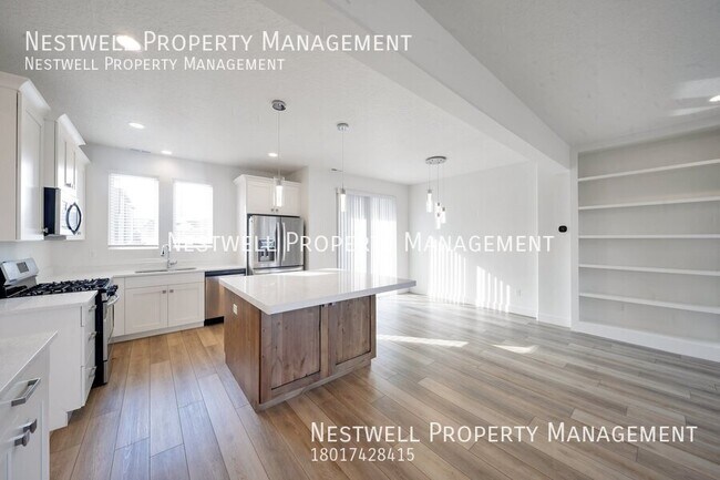 Building Photo - Charming 3-bed Townhome in Daybreak