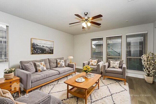 Foto del edificio - 120 Knight of Realm Blvd