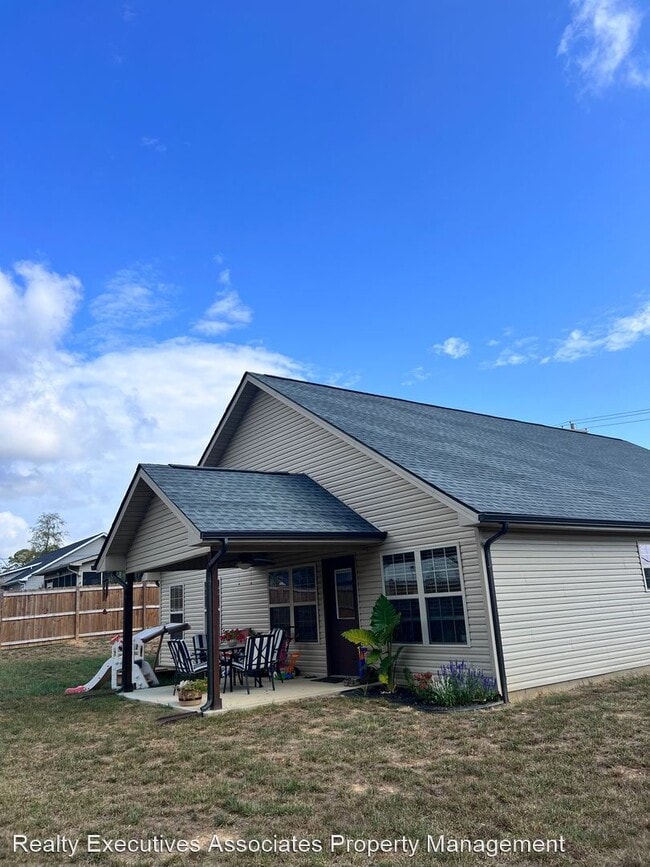 Building Photo - 3 br, 2 bath House - 2643 Best Road