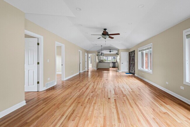 Foto del edificio - 29 Springlake Ave
