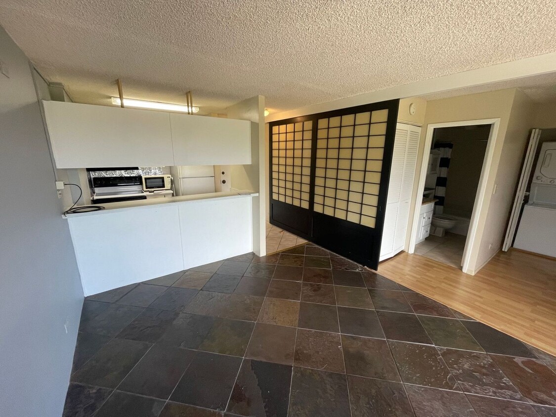 Foto principal - Desirable Unit in Pearlridge, Aiea!