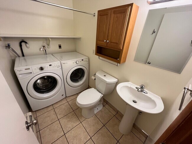 Foto del edificio - 419 Frey Ave