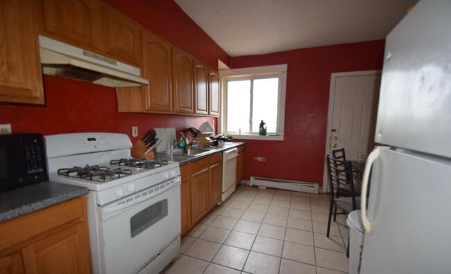 Building Photo - 22 Wadsworth St