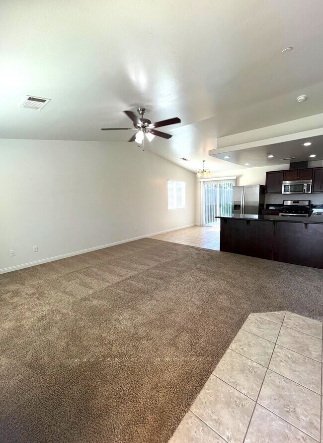 Foto del edificio - 4BD/2BA Home - Available Now! Call for App...