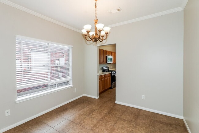 Foto del edificio - 15806 Mission Crest Ct