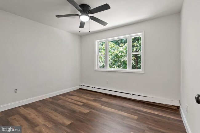 Foto del edificio - 610 57th St NE