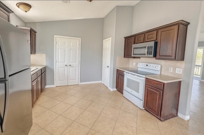 Foto del edificio - 1040 Darst Rd