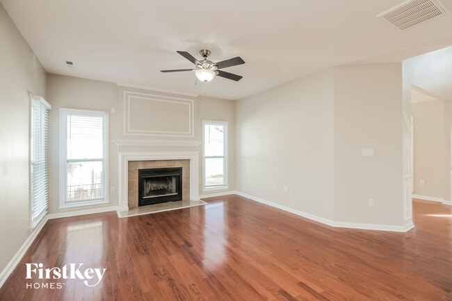 Building Photo - 6619 Hawksnest Dr