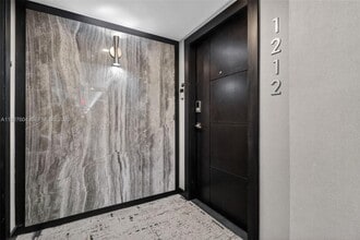 Building Photo - 11 Island Ave