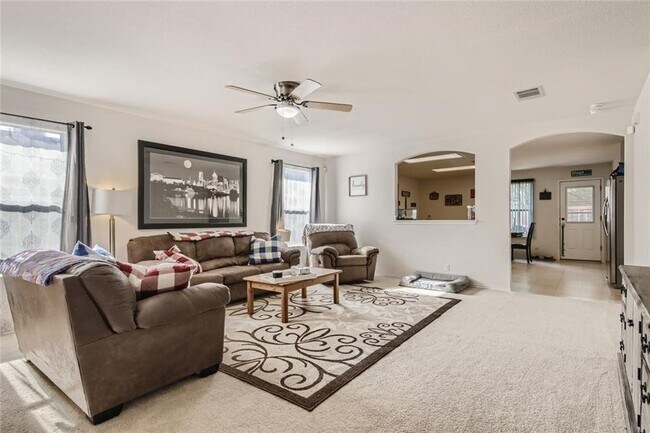 Foto del edificio - 129 Steven Street, Hutto, TX 78634 - 3 BR ...