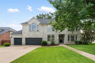 Building Photo - 2045 St Andrews Dr