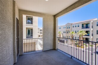 Building Photo - 2555 Hampton Rd