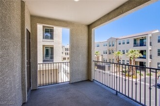 Building Photo - 2555 Hampton Rd