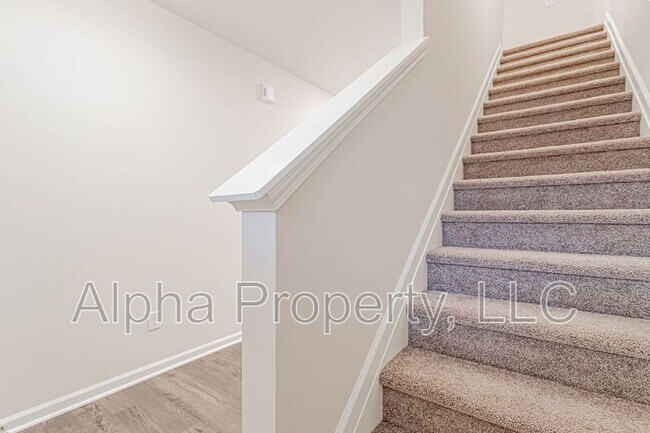 Foto del edificio - 6 Apricot Ln