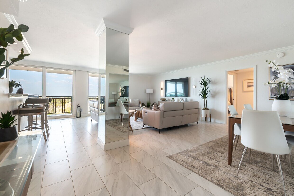 Primary Photo - Siesta Key Luxury 2 Bed Condo with Gulf Views