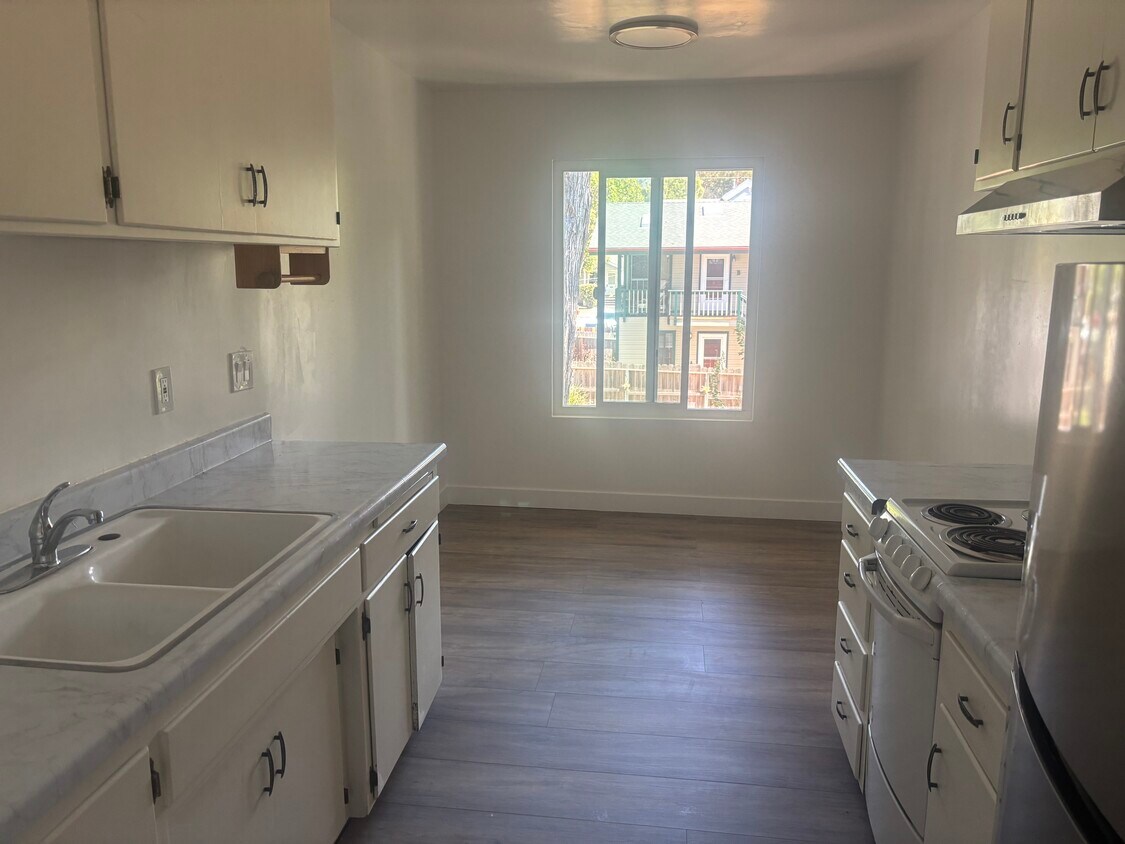Foto principal - 1271 Murray Ave