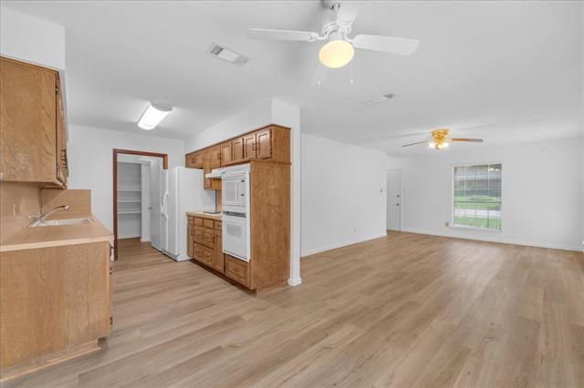 Foto del edificio - 1205 Fairhaven Dr