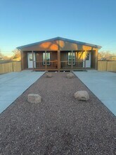 Building Photo - 632-634 Edna Ln