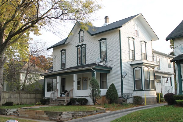 Foto del edificio - 637-639 Central Ave