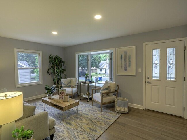 Foto del edificio - 312 Harrison Ave S
