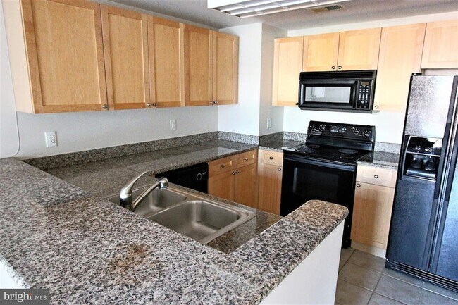 Foto del edificio - 777 7th St NW