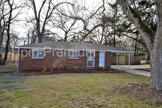 Building Photo - 5804 Groom Rd