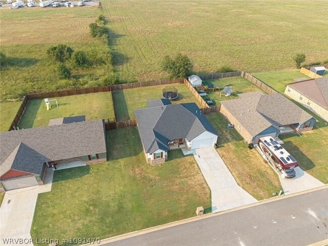 Building Photo - 116 Countryside Wy