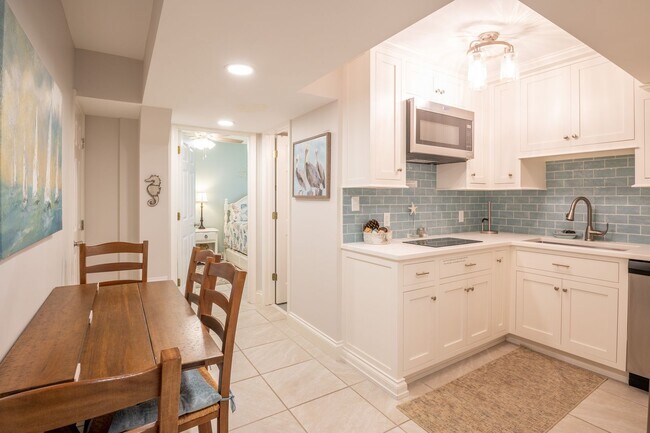 Foto del edificio - SHORT TERM ONLY Happy As A Clam Duplex