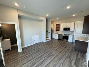 Building Photo - 1609 Fagan St