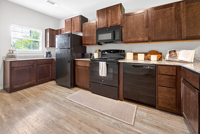 Building Photo - The Reserve at Chaffee Crossing Apartment Homes & Townhomes