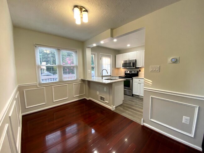 Planta abierta - 5704 Fenwick Dr