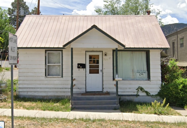 Building Photo - Downtown Durango 2 Bed/1 Bath with One-Car...