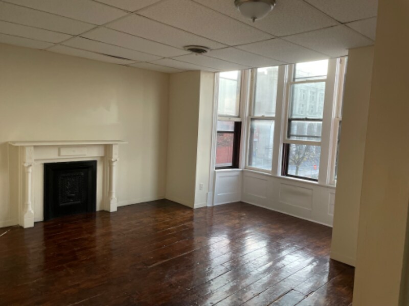 32 4th St, Troy, NY 12180 Room for Rent in Troy, NY