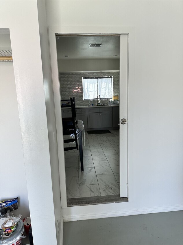 Primary Photo - 1 br, 1 bath House - 15396 El Camino Avenue