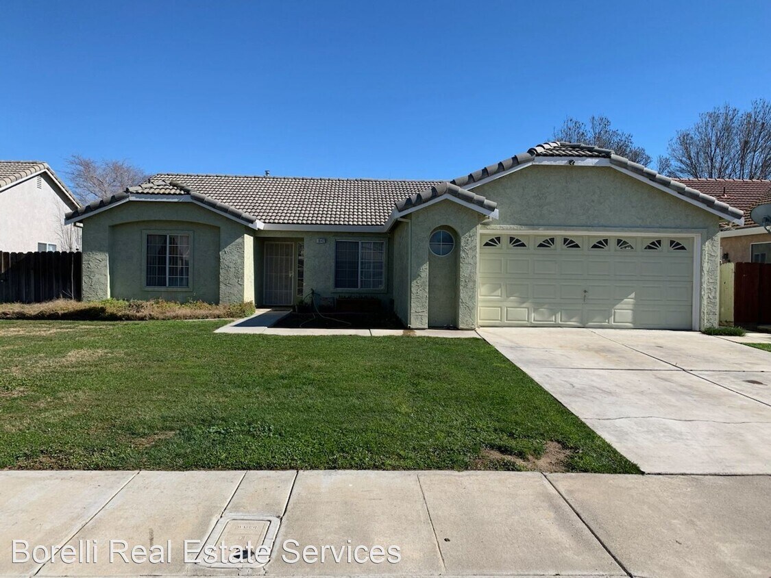 Foto principal - 3 br, 2 bath House - 1642 Fir Dr.