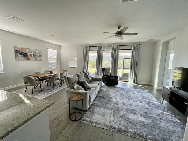 Building Photo - 5210 Coral Reef Way