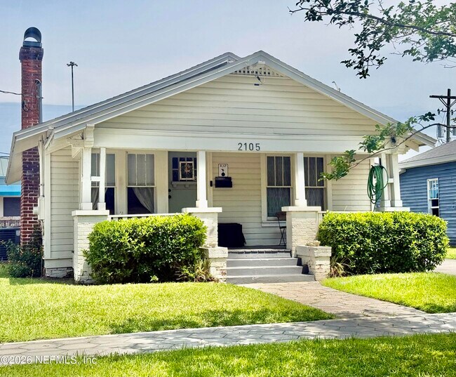 Foto del edificio - 2105 Gilmore St