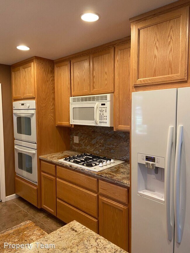Building Photo - 3 br, 2 bath House - 511 Buena Vista Dr