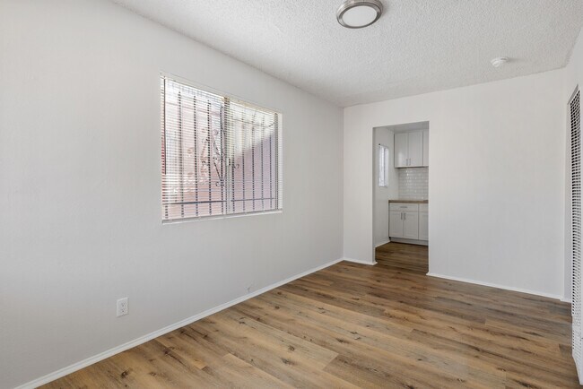 Foto del edificio - 5163 S Western Ave