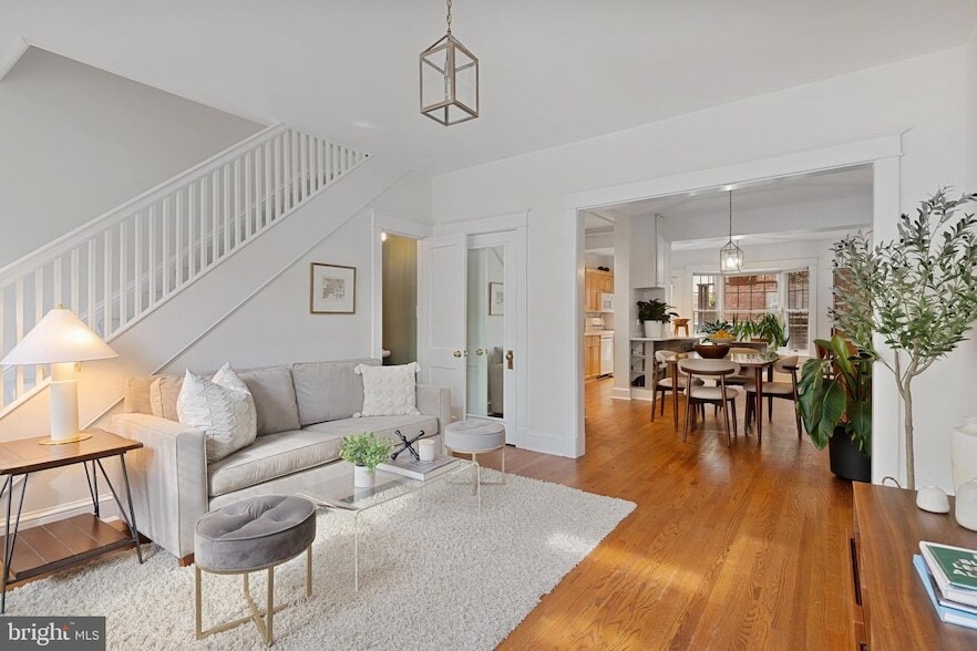 Foto principal - 2009 37th St NW