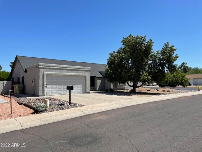 Foto del edificio - 5502 GARDEN Dr